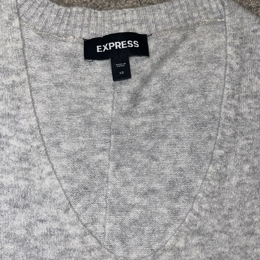 Express Sweater - Picture 2 of 3